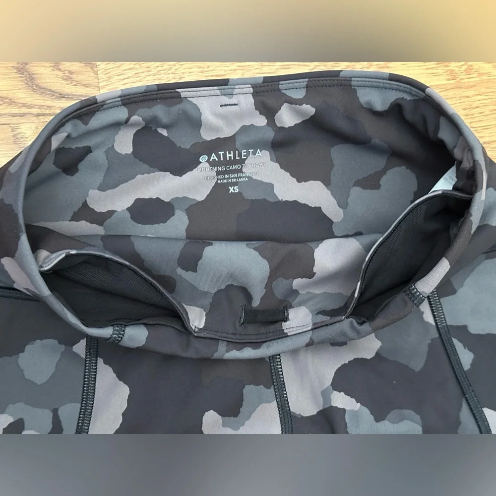 ATHLETA Lightning Camo 7/8 Tight Legging Size XS - Picture 3 of 16